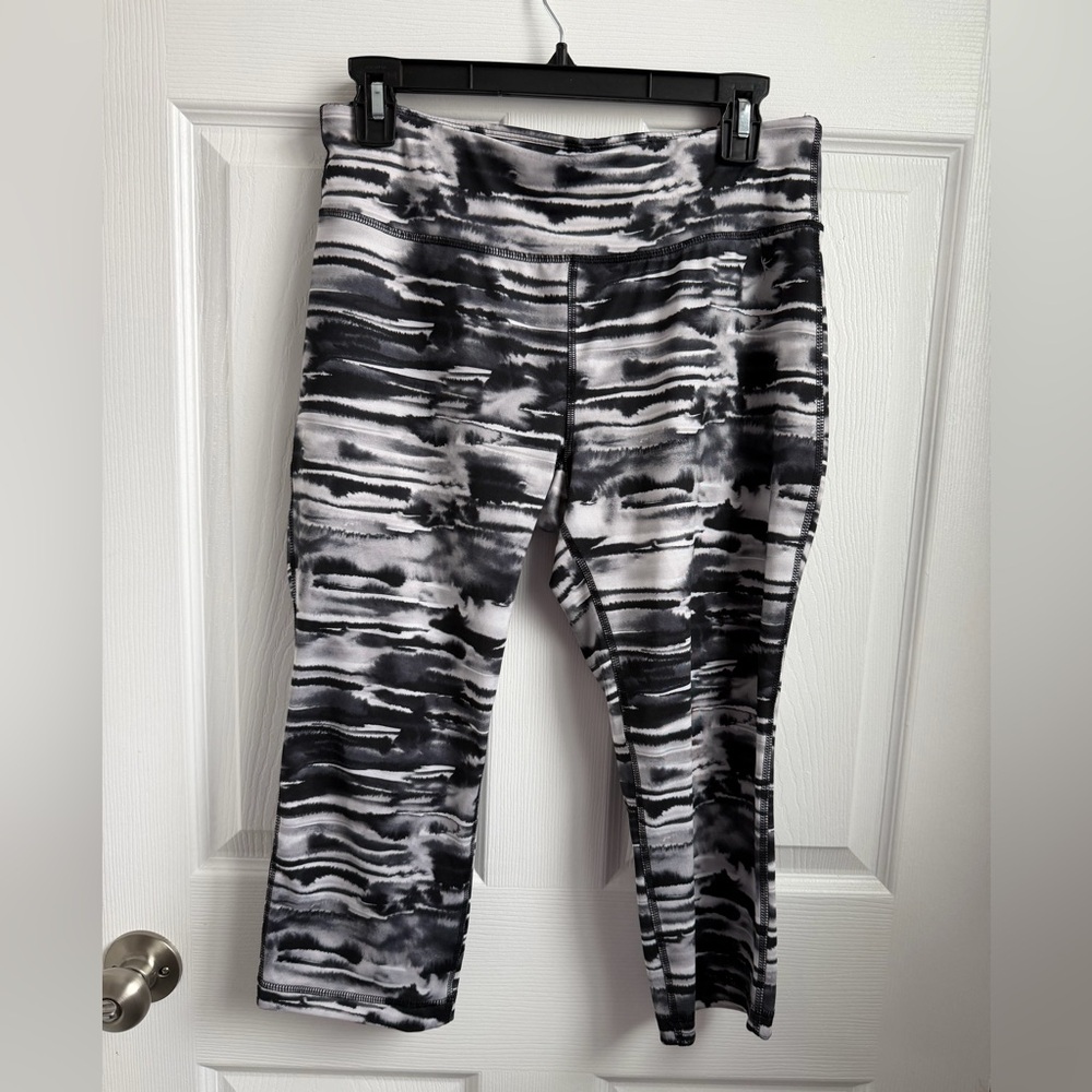 Danskin Now athletic Leggings